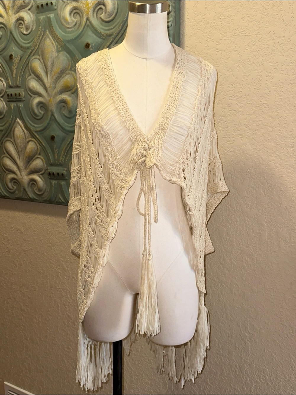 Daytrip Womens XS S Ivory Crochet Poncho Fringe Boho Festival Tie Front Top